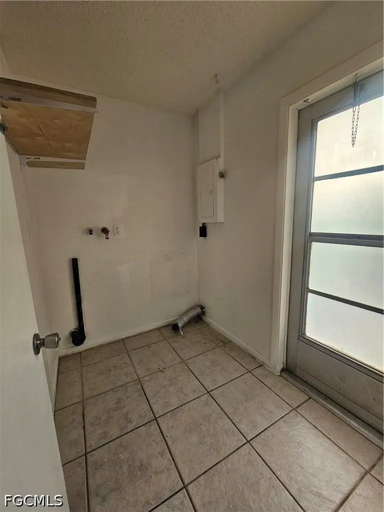 423 Morgan Circle S Lehigh Acres FL 33936