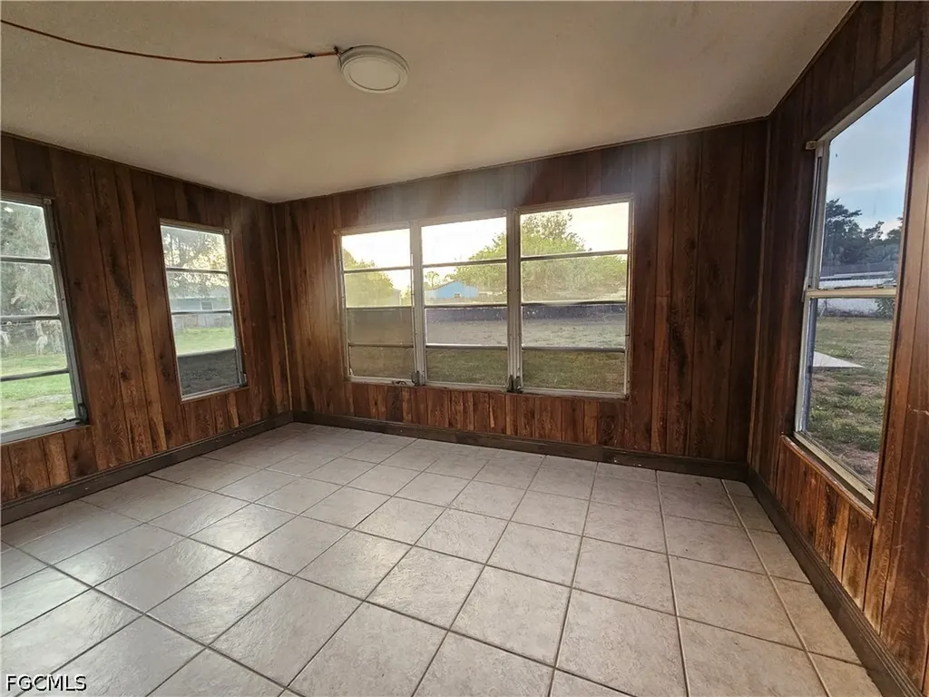 423 Morgan Circle S Lehigh Acres FL 33936