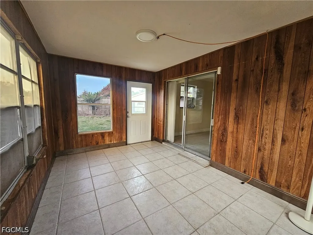 423 Morgan Circle S Lehigh Acres FL 33936