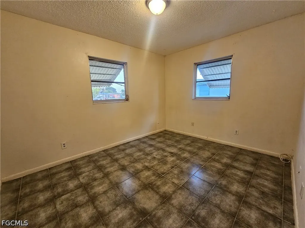 423 Morgan Circle S Lehigh Acres FL 33936