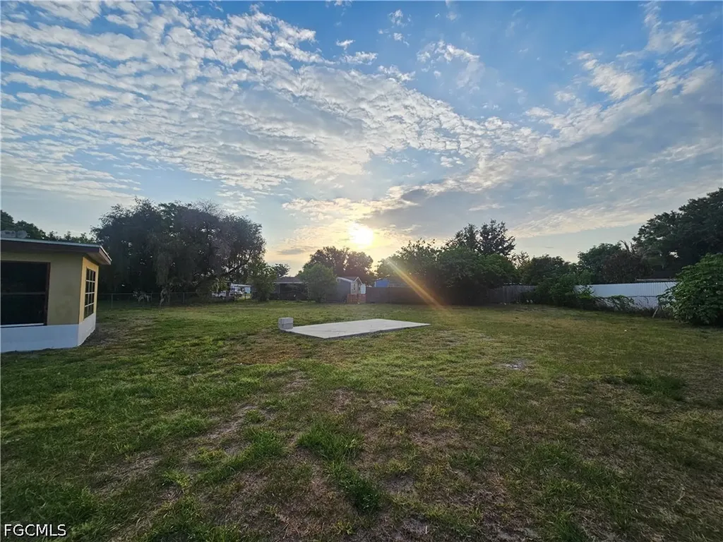 423 Morgan Circle S Lehigh Acres FL 33936