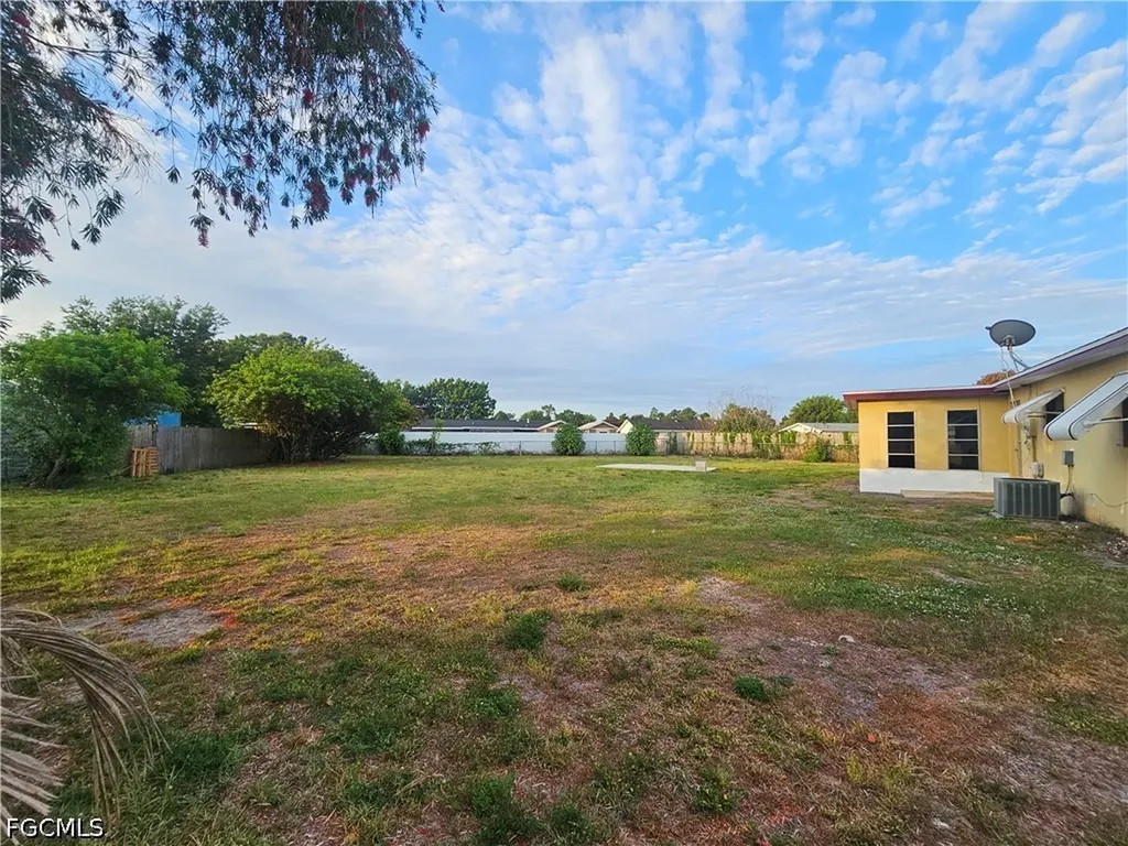 423 Morgan Circle S Lehigh Acres FL 33936