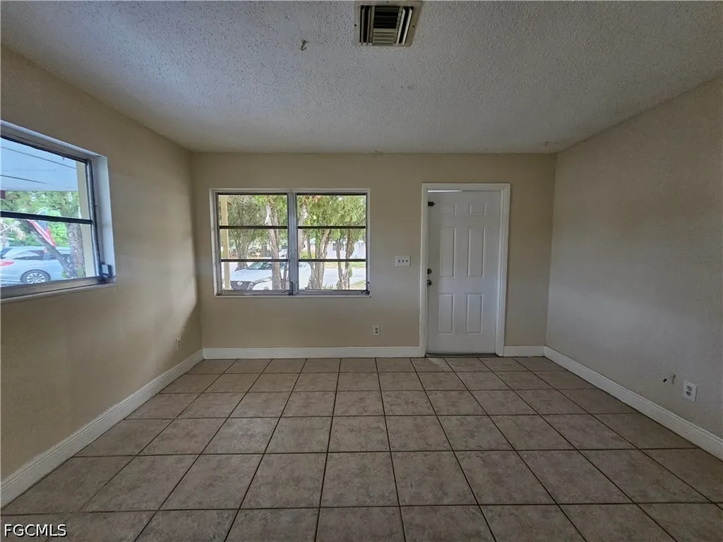 423 Morgan Circle S Lehigh Acres FL 33936