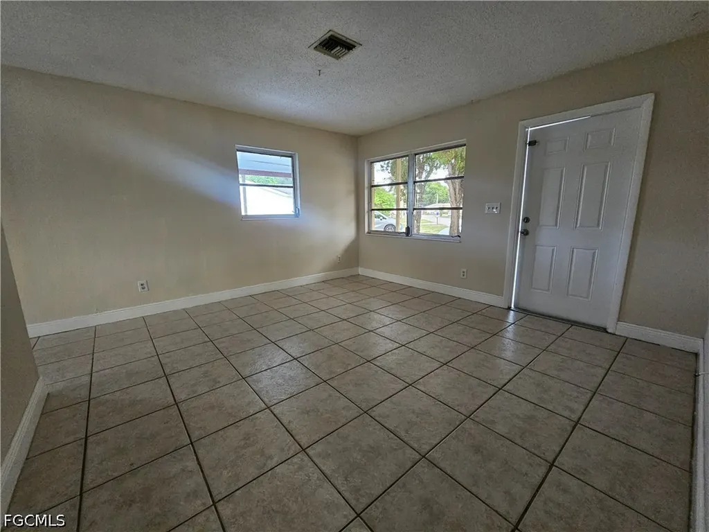 423 Morgan Circle S Lehigh Acres FL 33936