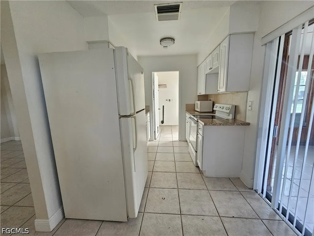 423 Morgan Circle S Lehigh Acres FL 33936