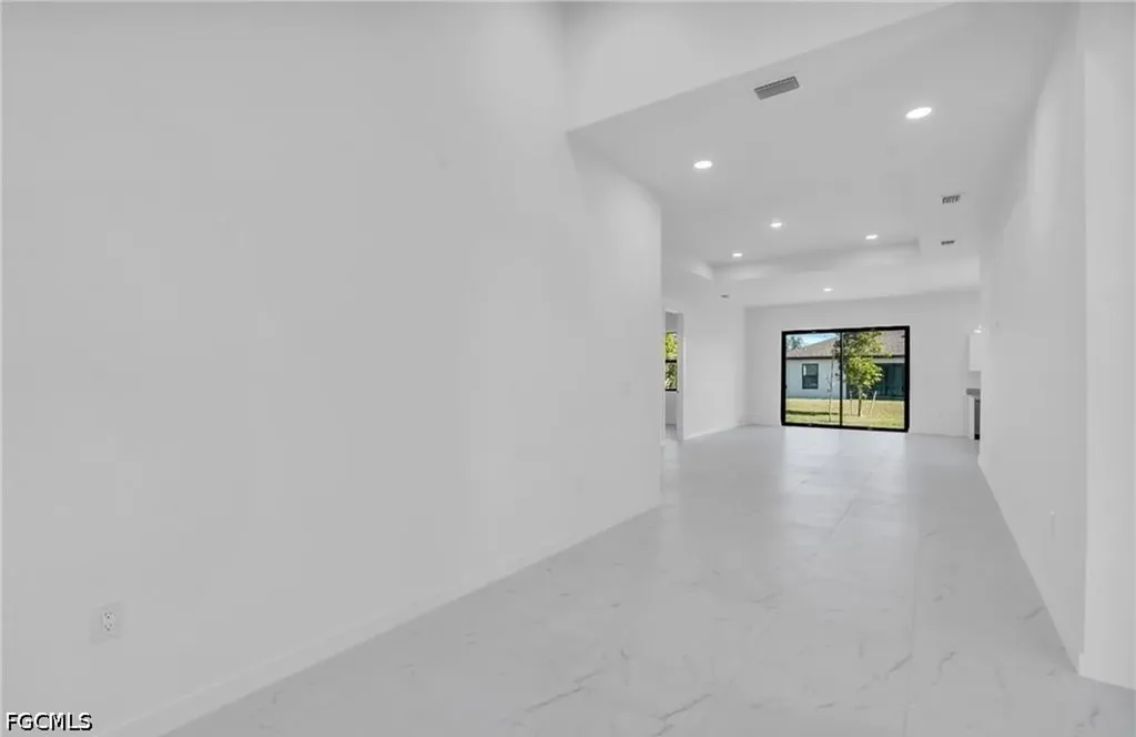 3924 NW 38th Street Cape Coral FL 33993