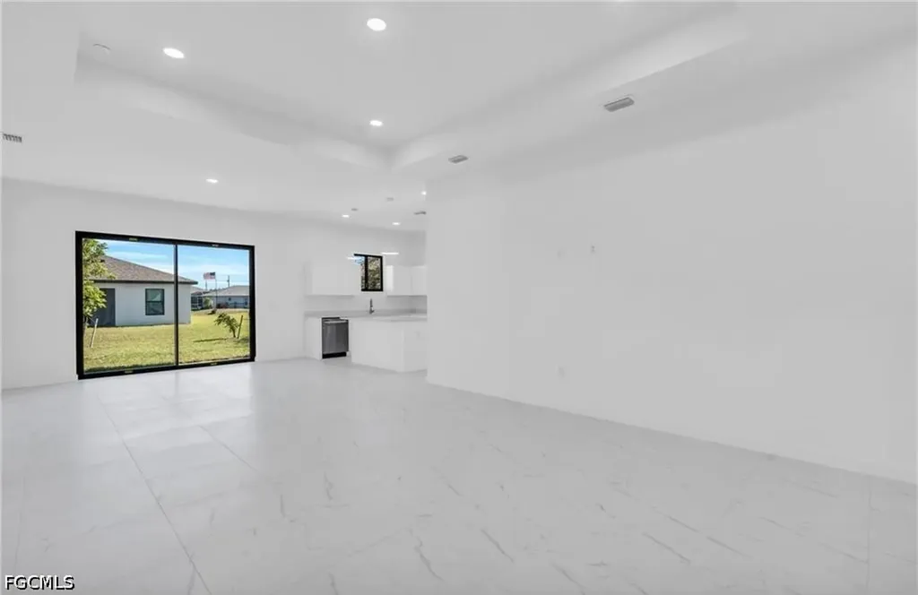 3924 NW 38th Street Cape Coral FL 33993