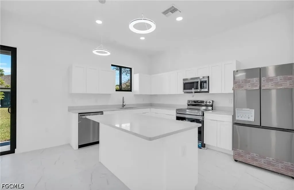 3924 NW 38th Street Cape Coral FL 33993