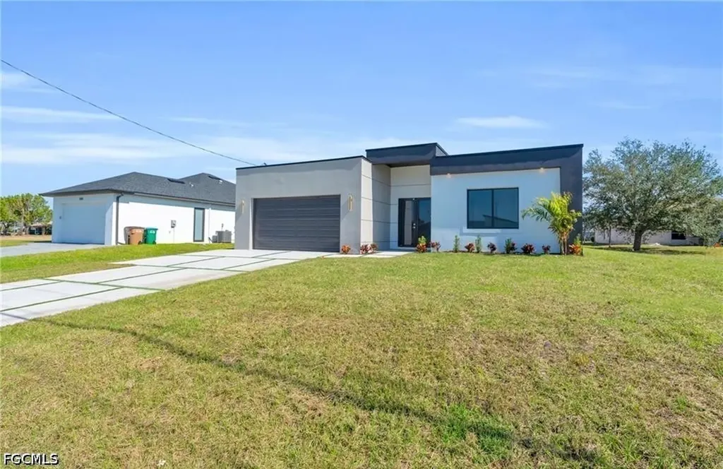 3924 NW 38th Street Cape Coral FL 33993
