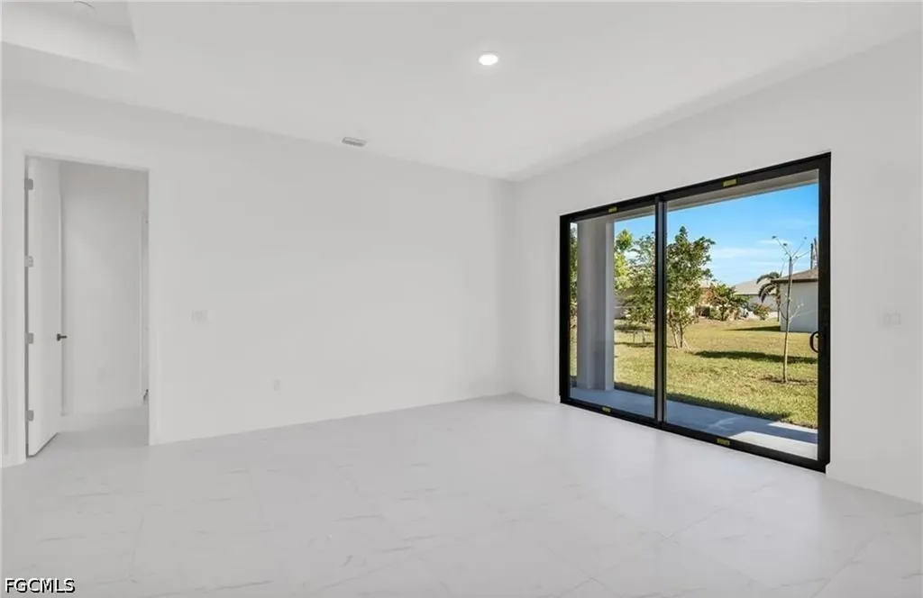 3924 NW 38th Street Cape Coral FL 33993
