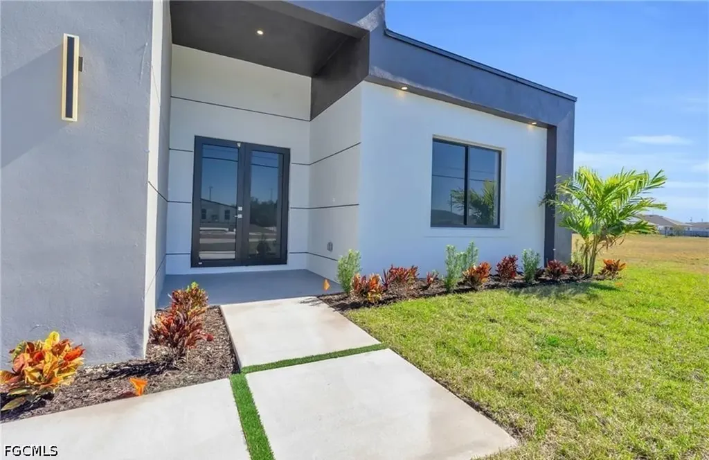 3924 NW 38th Street Cape Coral FL 33993