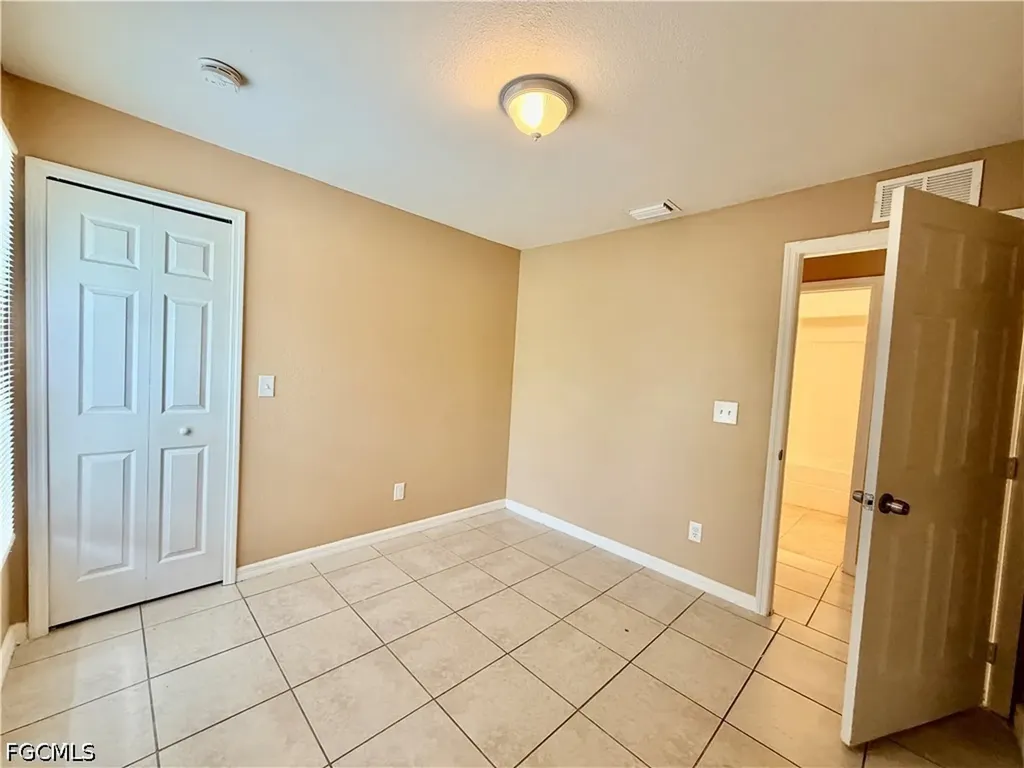 635 Hawthorne Avenue S Lehigh Acres FL 33974