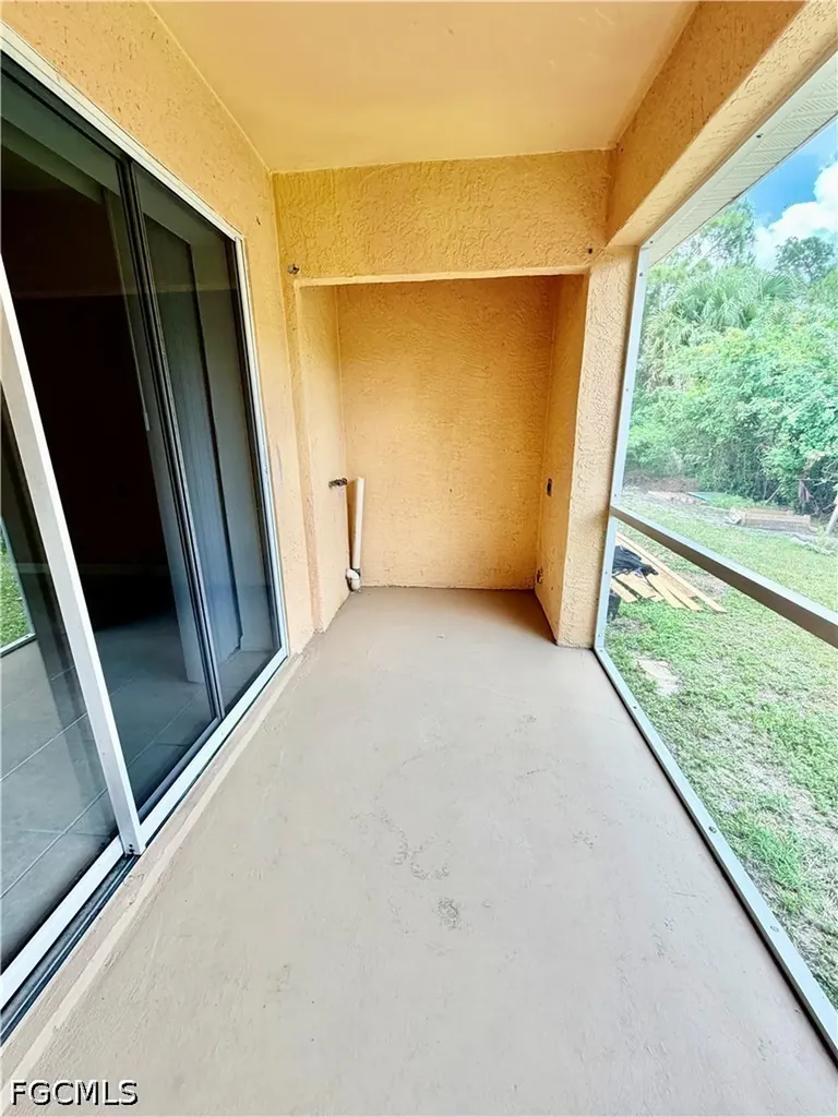 635 Hawthorne Avenue S Lehigh Acres FL 33974