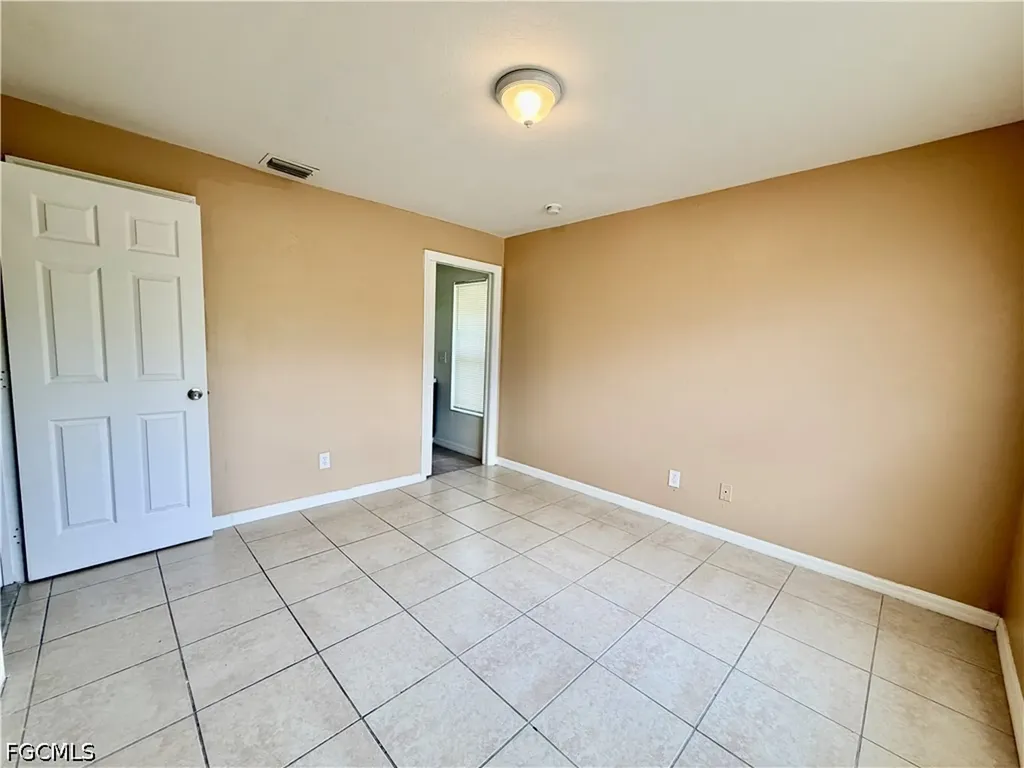 635 Hawthorne Avenue S Lehigh Acres FL 33974