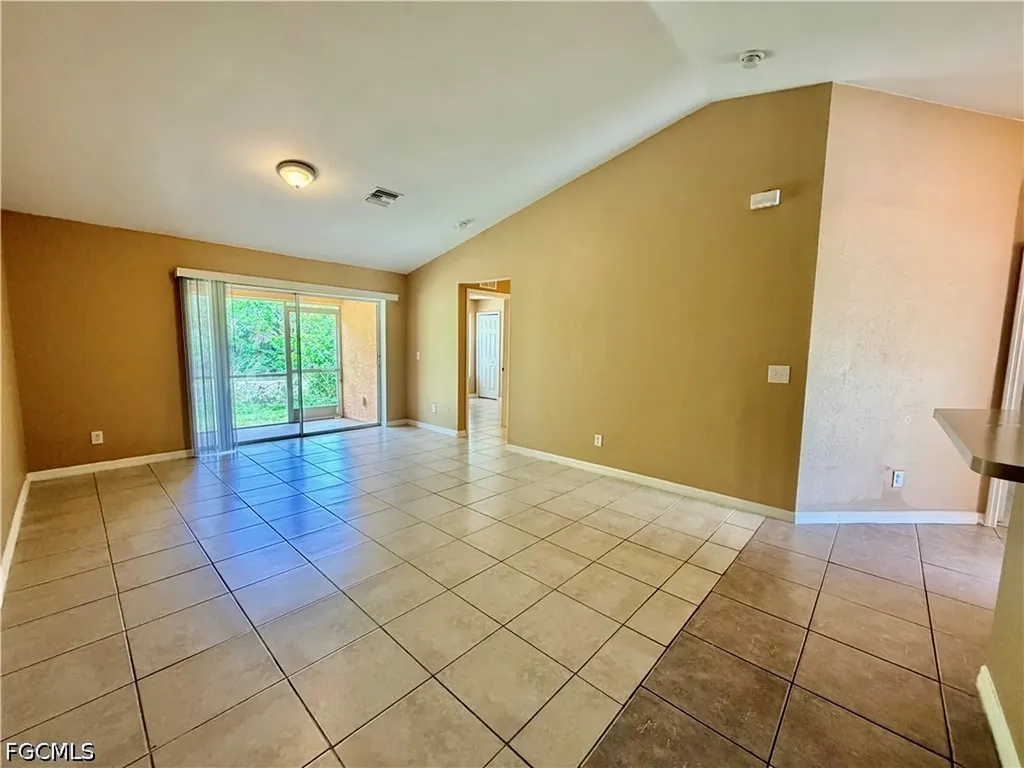 635 Hawthorne Avenue S Lehigh Acres FL 33974