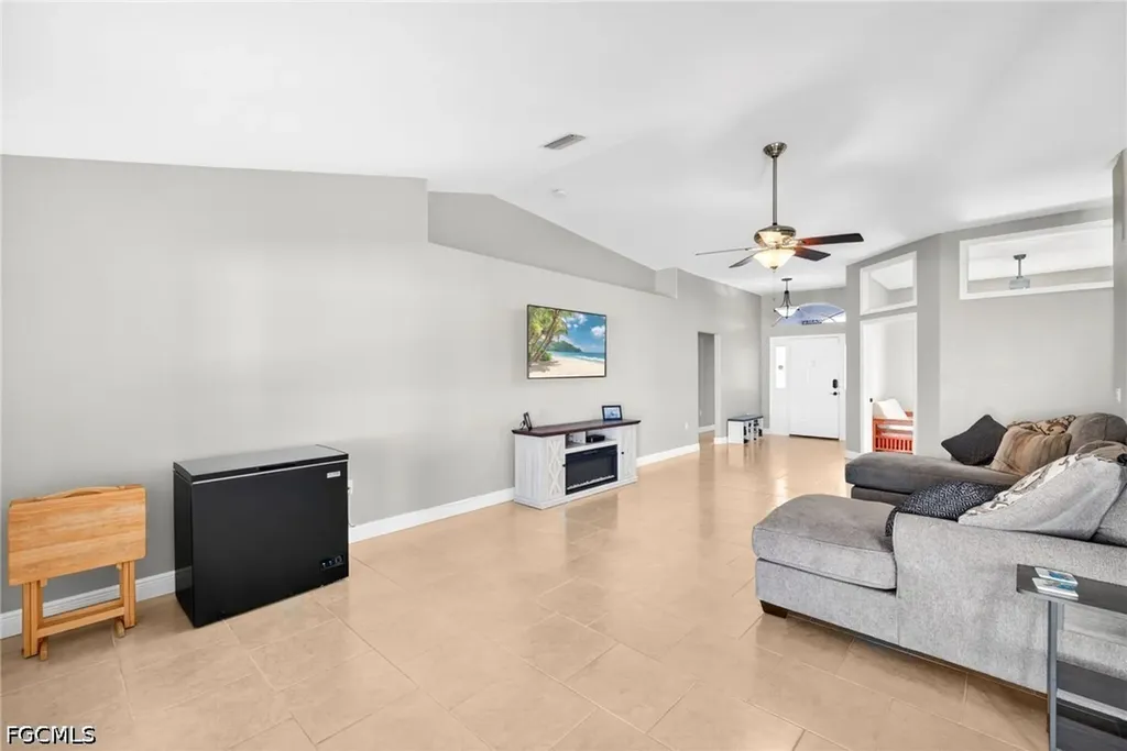 1417 NW 16th Place Cape Coral FL 33993