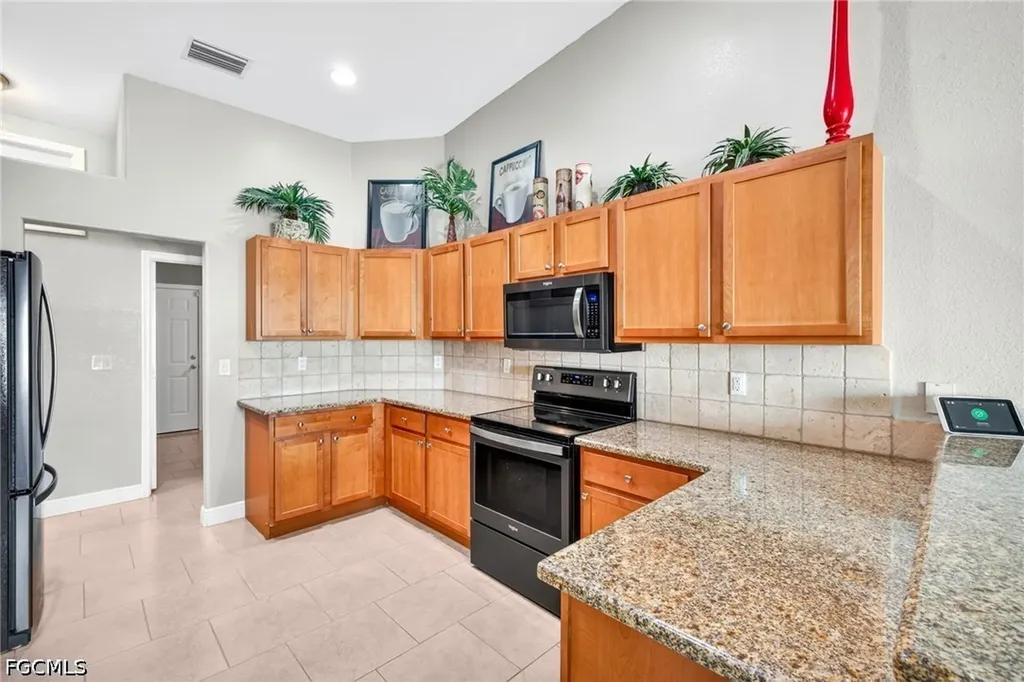 1417 NW 16th Place Cape Coral FL 33993