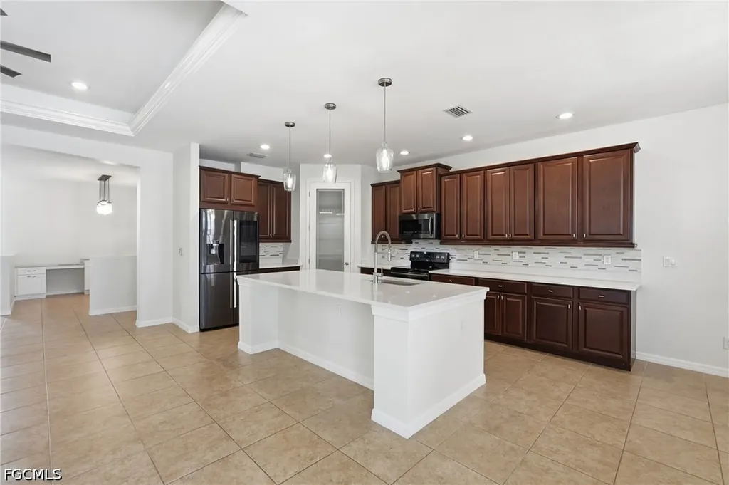 2617 Stonyhill Court Cape Coral FL 33991