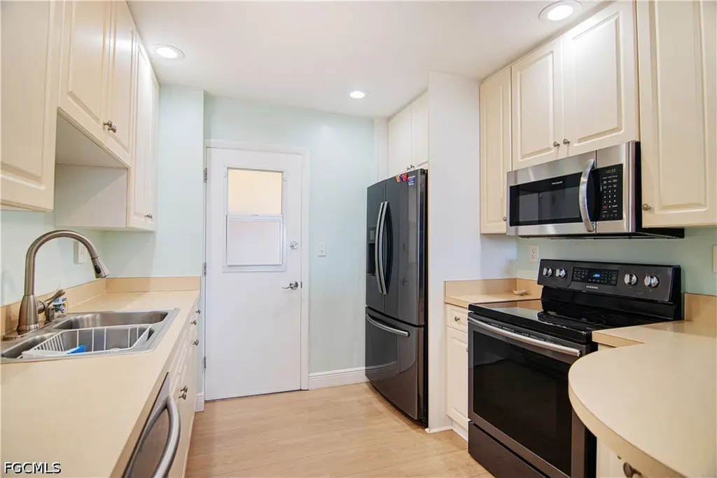 1766 Cape Coral Parkway E Cape Coral FL 33904