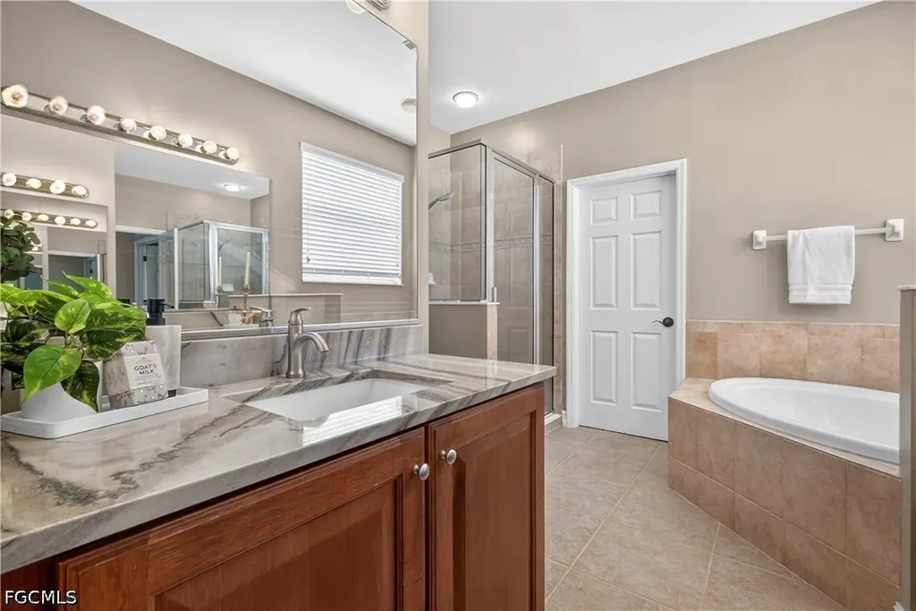 12587 Stone Tower Loop Fort Myers FL 33913