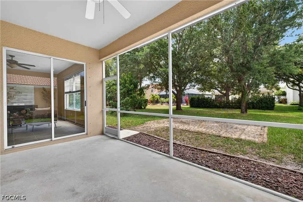 12587 Stone Tower Loop Fort Myers FL 33913