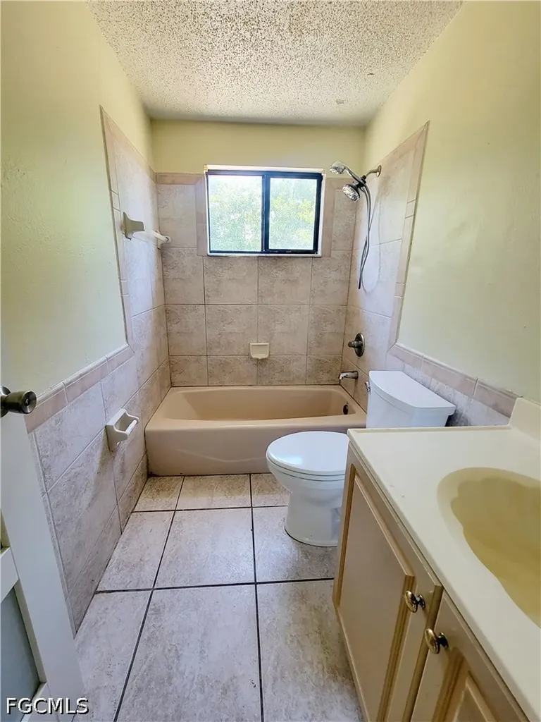 704 W Cleveland Lane Lehigh Acres FL 33936