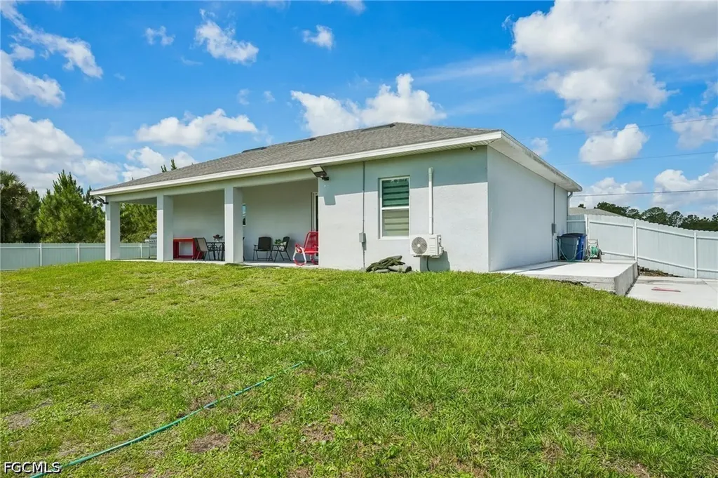 910 Richmond Avenue N Lehigh Acres FL 33972