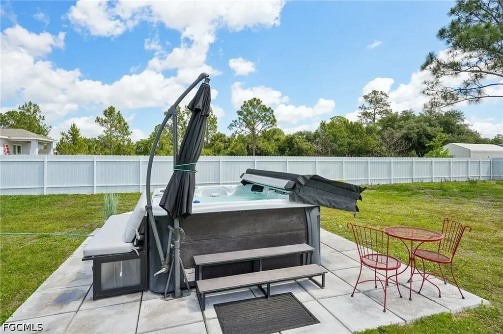 910 Richmond Avenue N Lehigh Acres FL 33972