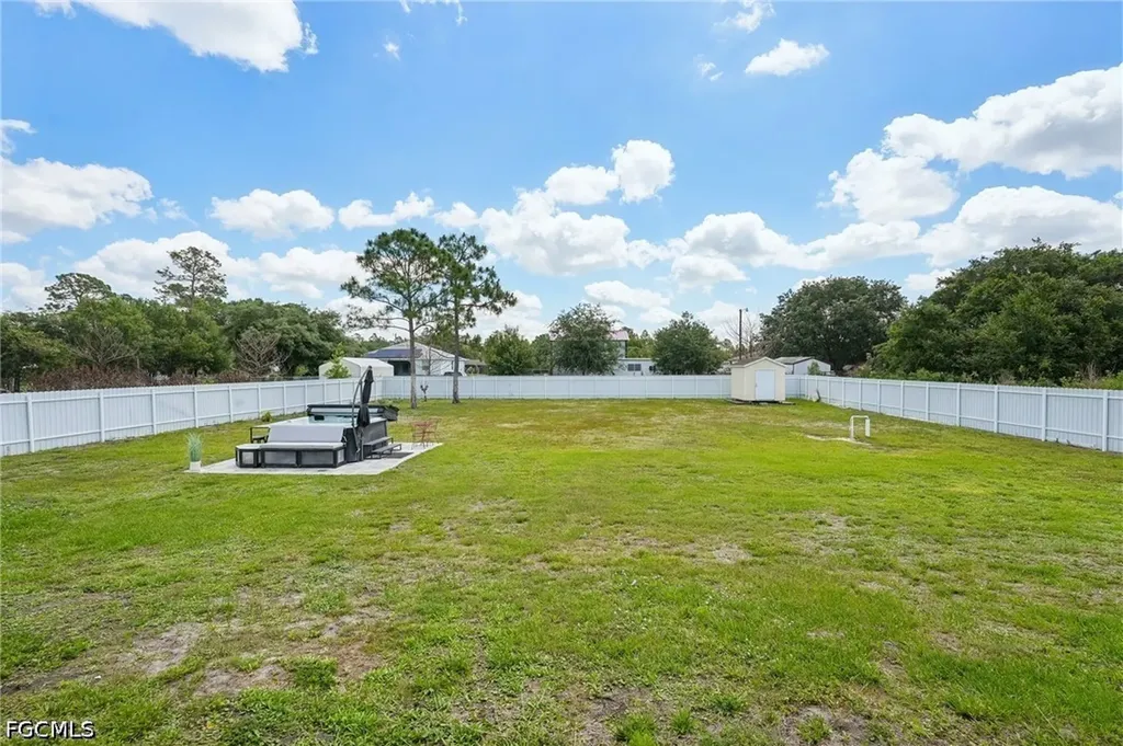 910 Richmond Avenue N Lehigh Acres FL 33972