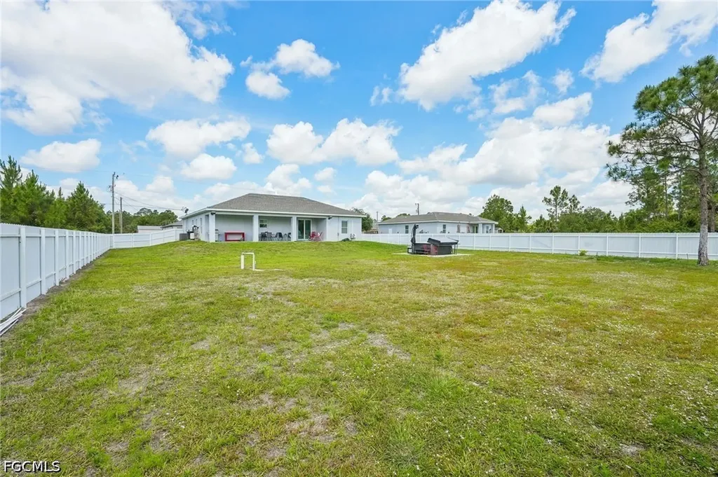 910 Richmond Avenue N Lehigh Acres FL 33972