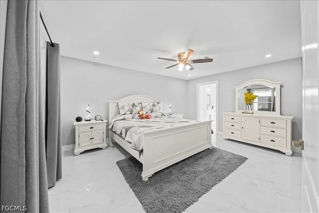 4216 NE 20th Place Cape Coral FL 33909