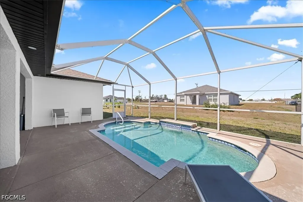 4216 NE 20th Place Cape Coral FL 33909