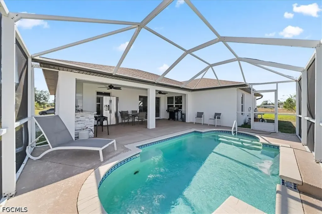 4216 NE 20th Place Cape Coral FL 33909