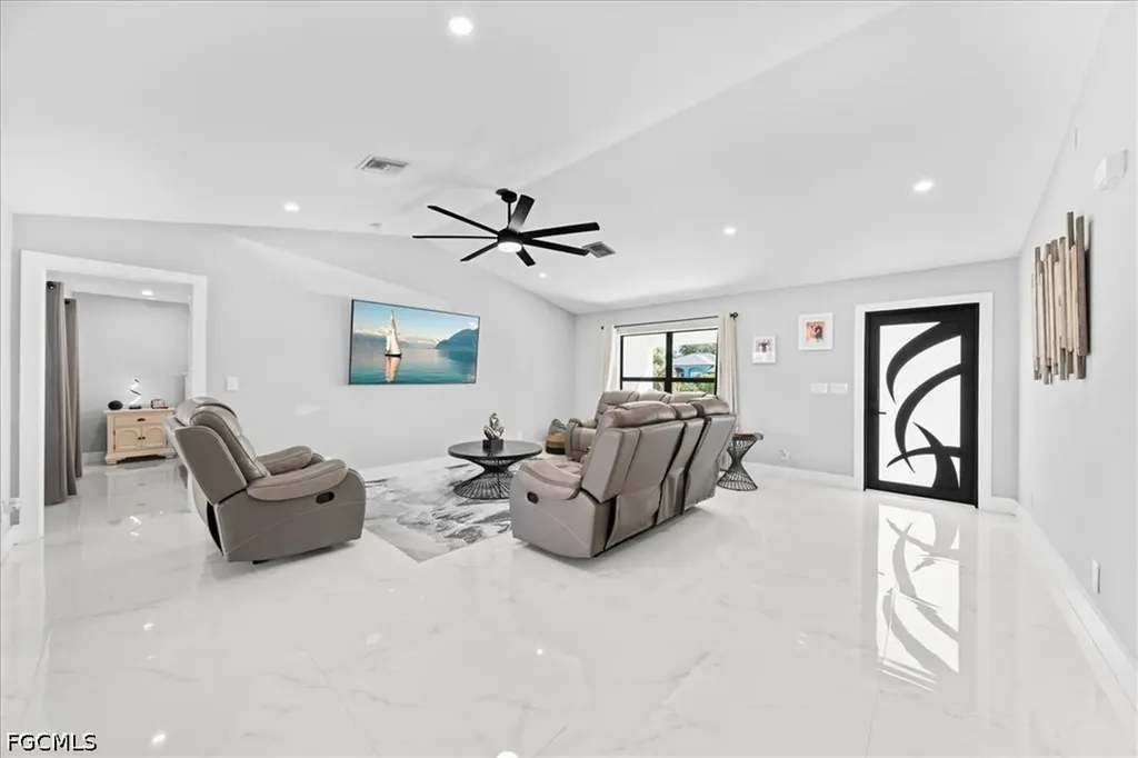4216 NE 20th Place Cape Coral FL 33909