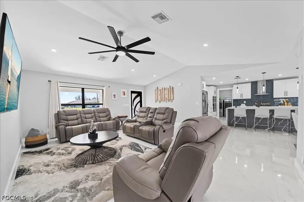 4216 NE 20th Place Cape Coral FL 33909