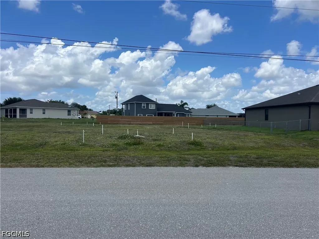 515 SE 11th Street Cape Coral FL 33990