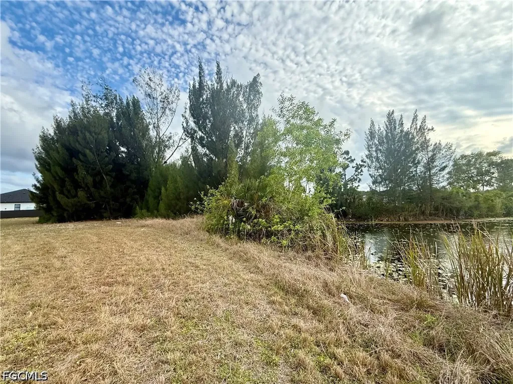 3644 NE 9th Place Cape Coral FL 33909
