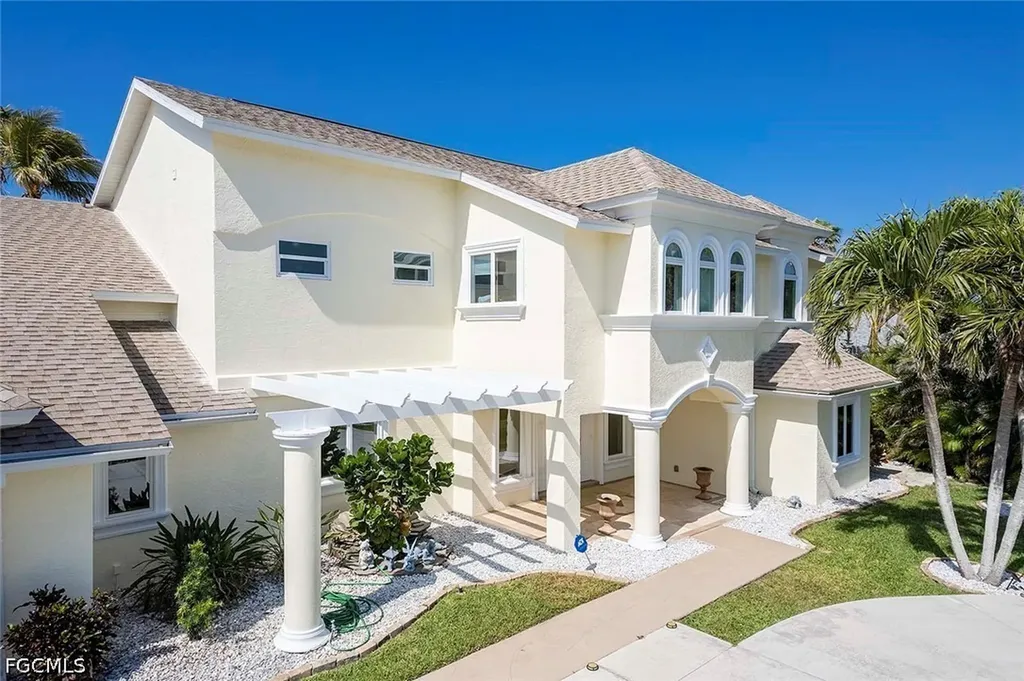 5208 SW 8th Court Cape Coral FL 33914