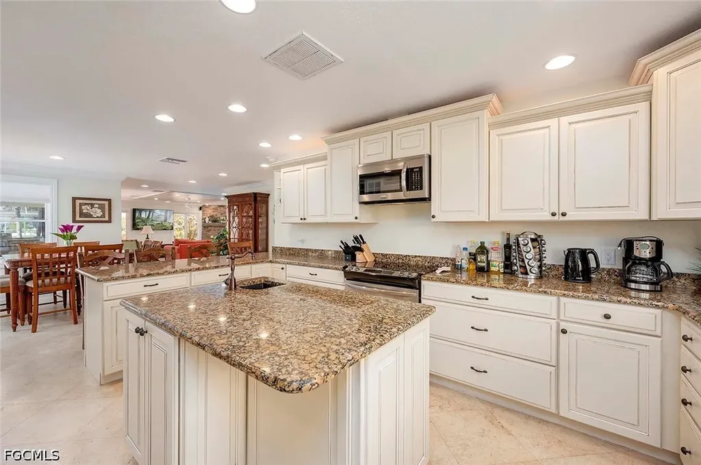 5208 SW 8th Court Cape Coral FL 33914