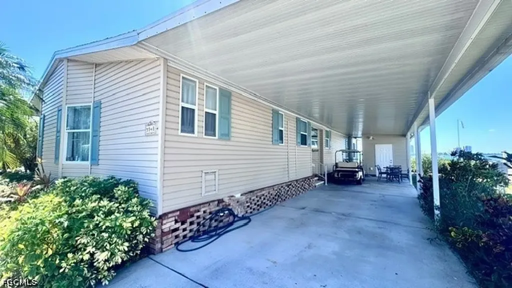 5548 Adam Drive North Fort Myers FL 33917