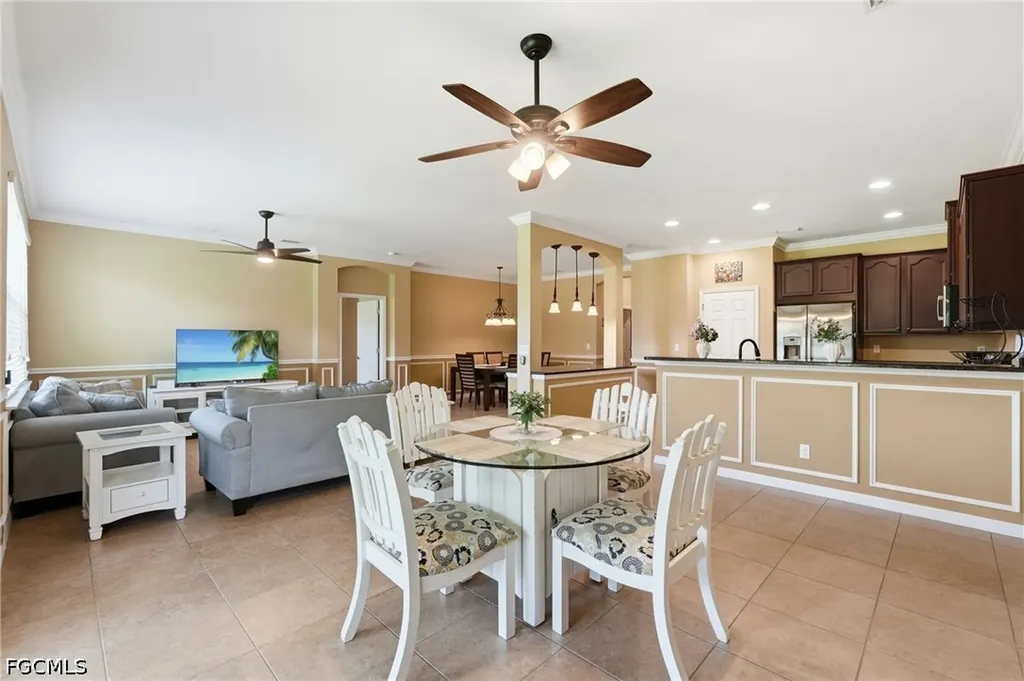 2506 Blackburn Circle Cape Coral FL 33991