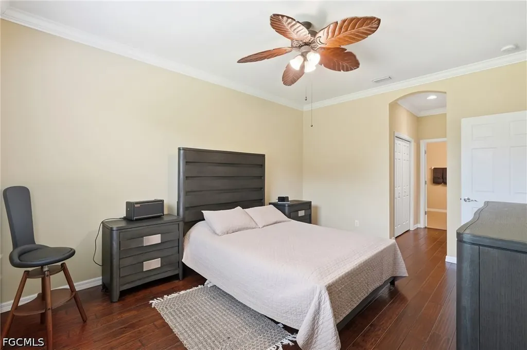 2506 Blackburn Circle Cape Coral FL 33991