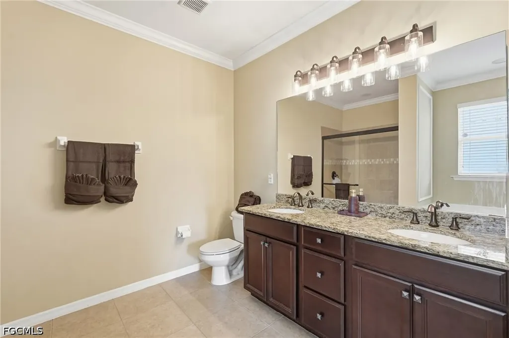 2506 Blackburn Circle Cape Coral FL 33991