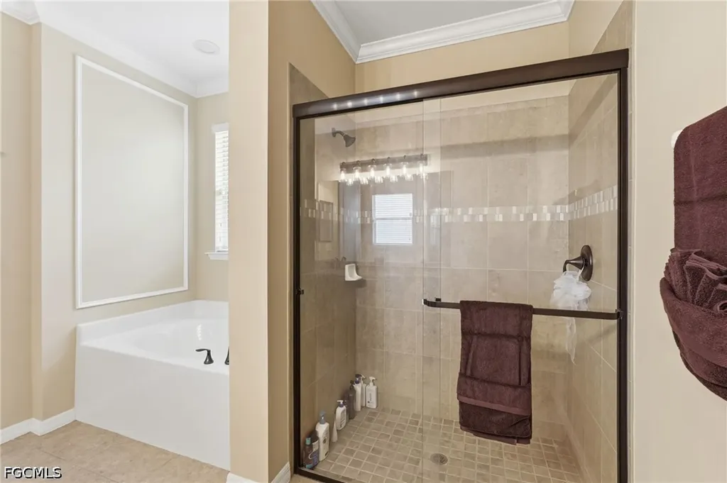 2506 Blackburn Circle Cape Coral FL 33991