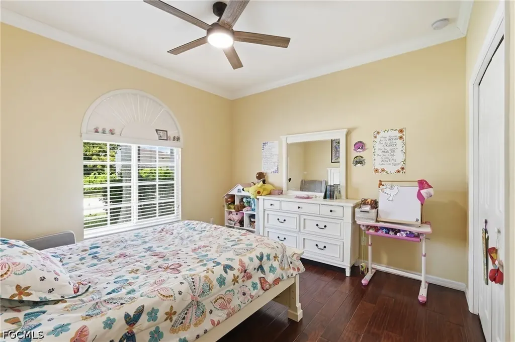 2506 Blackburn Circle Cape Coral FL 33991