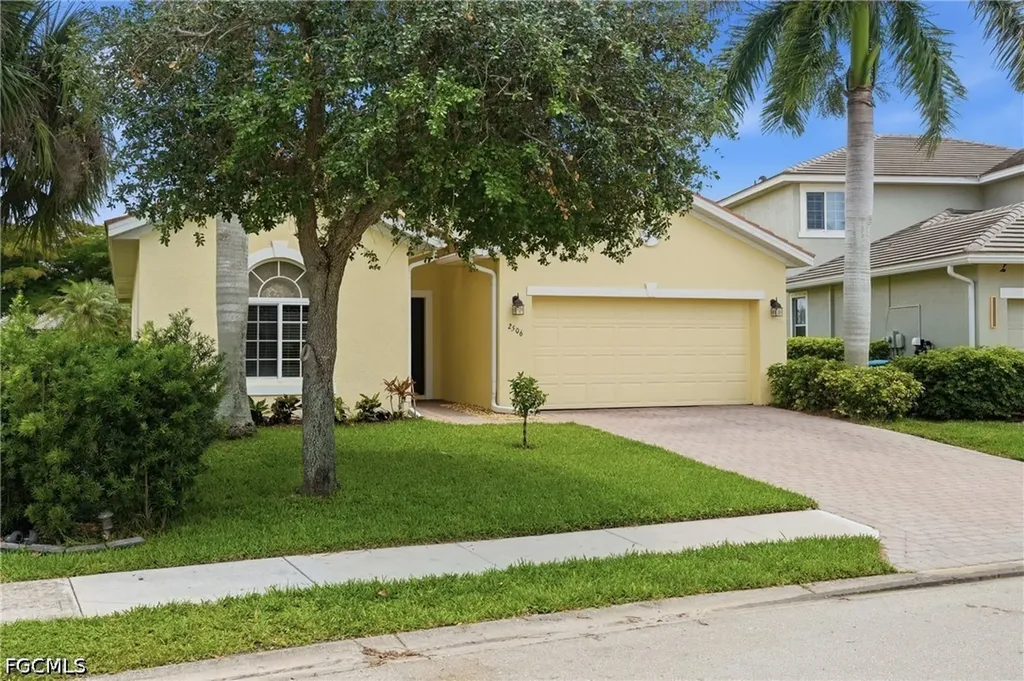 2506 Blackburn Circle Cape Coral FL 33991