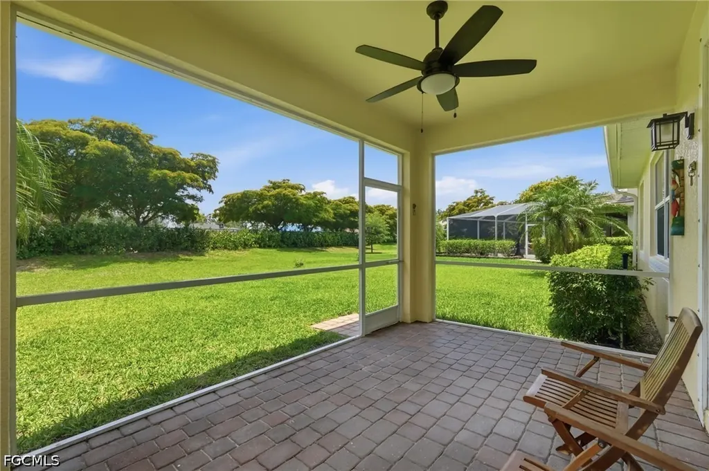 2506 Blackburn Circle Cape Coral FL 33991