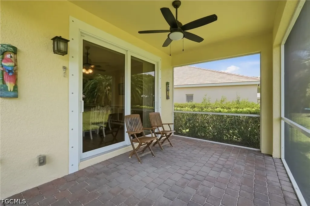 2506 Blackburn Circle Cape Coral FL 33991