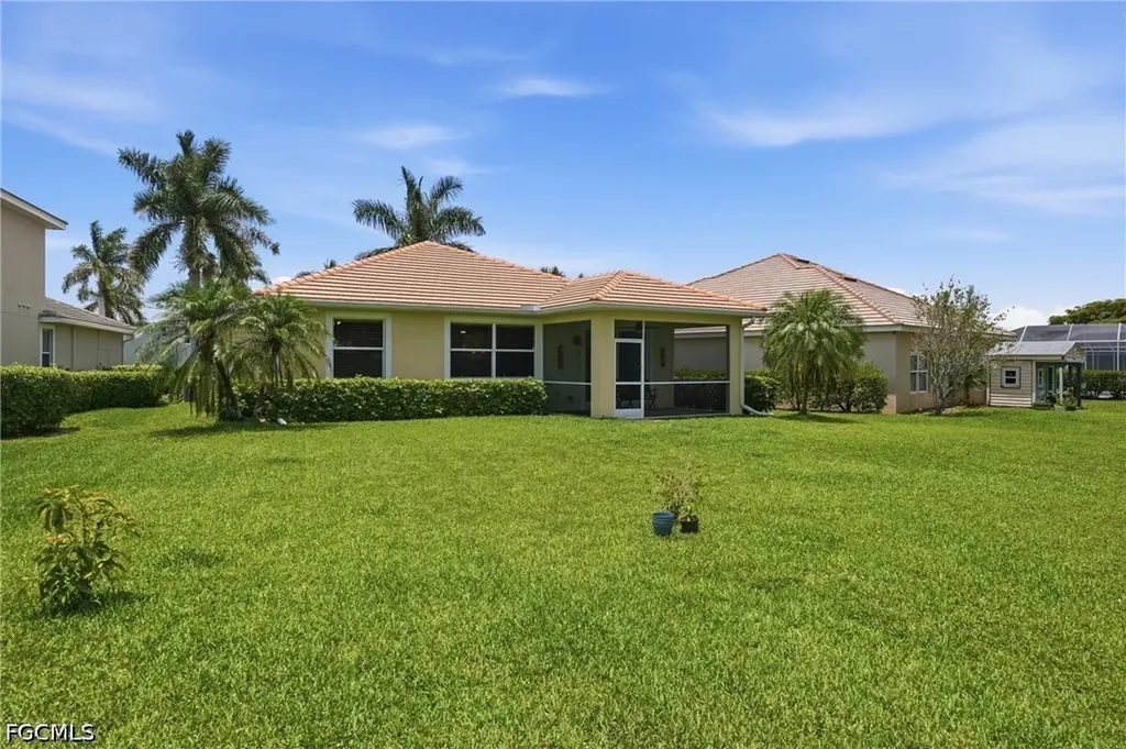 2506 Blackburn Circle Cape Coral FL 33991