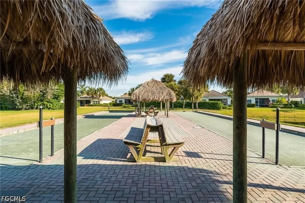 2506 Blackburn Circle Cape Coral FL 33991